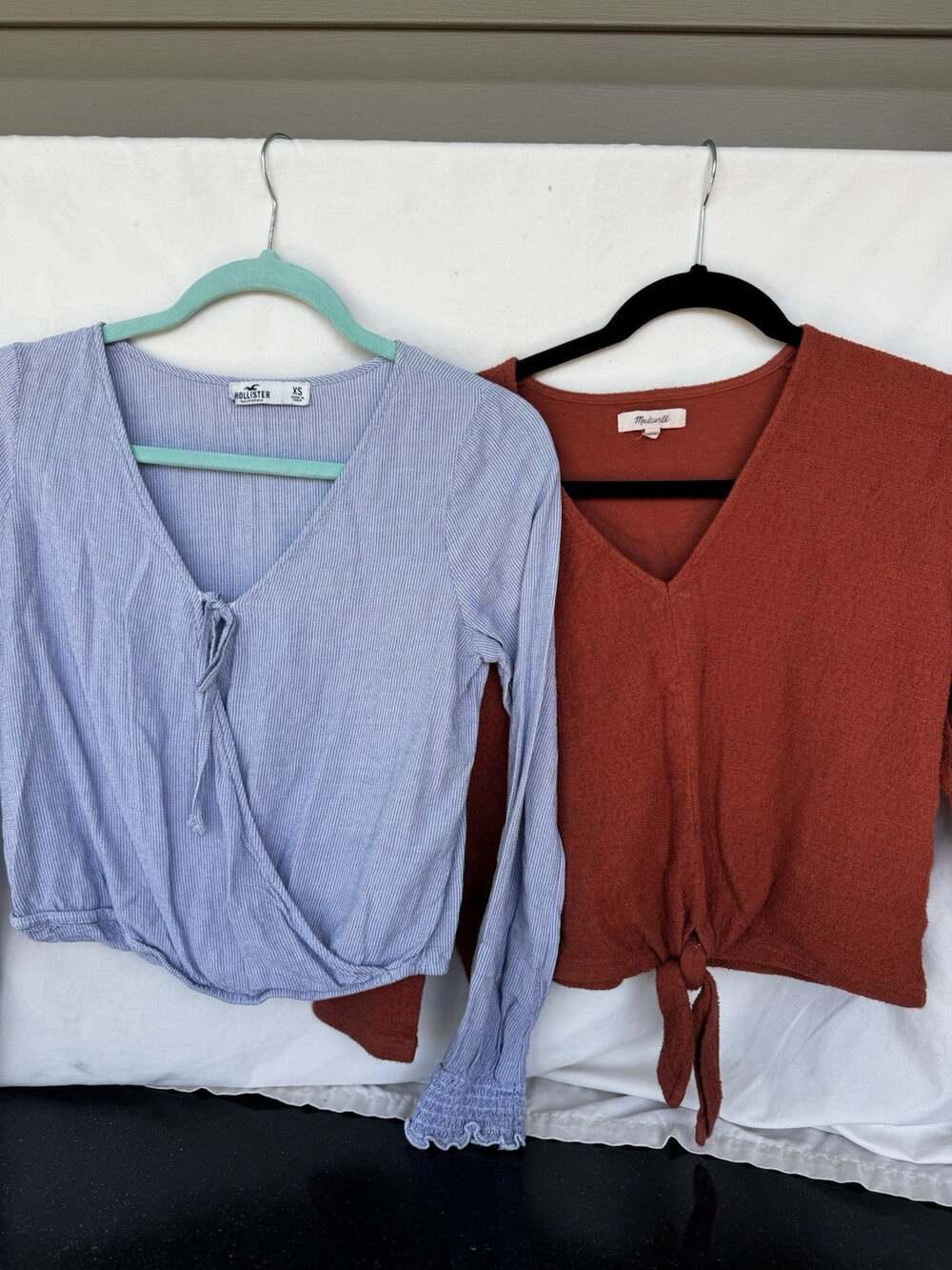 Hollister wrap Madewell with tie XS lot of 2 crop tops Y2K SummerFL